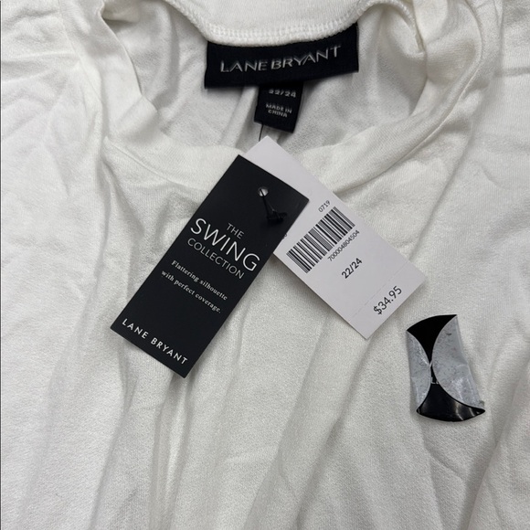 Lane Bryant White Sleeveless Relaxed Muscle Tee - Picture 2 of 3